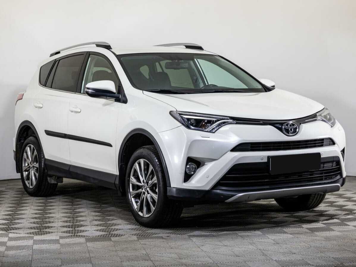Toyota RAV4 2018 года с пробегом. Фото: #2