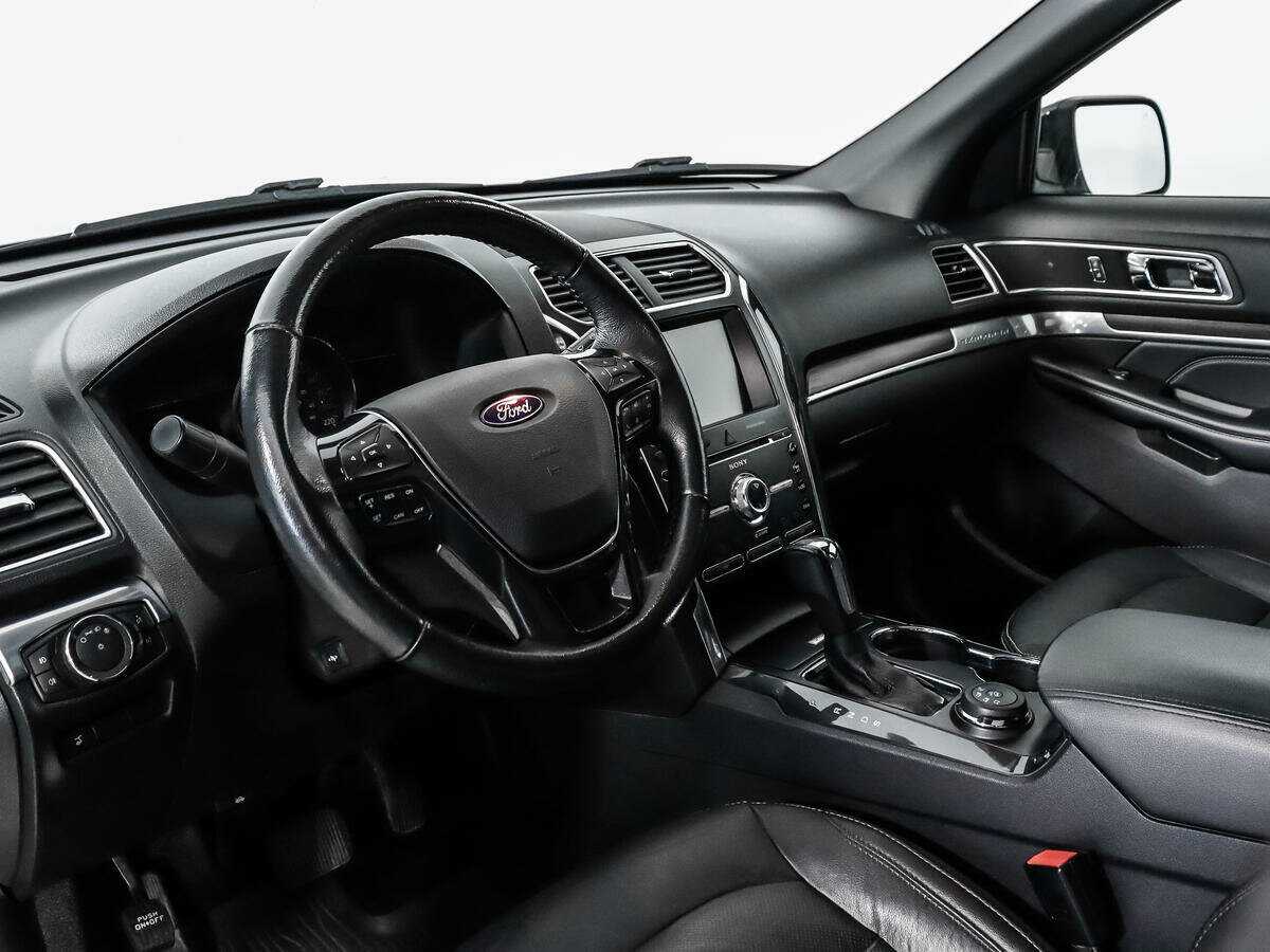 Ford Explorer 2017 года с пробегом. Фото: #8