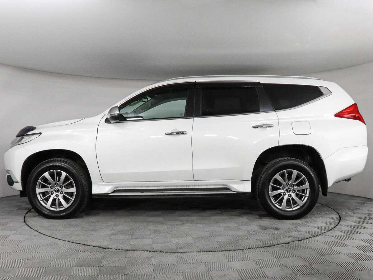 Mitsubishi Pajero Sport 2018 года с пробегом. Фото: #7