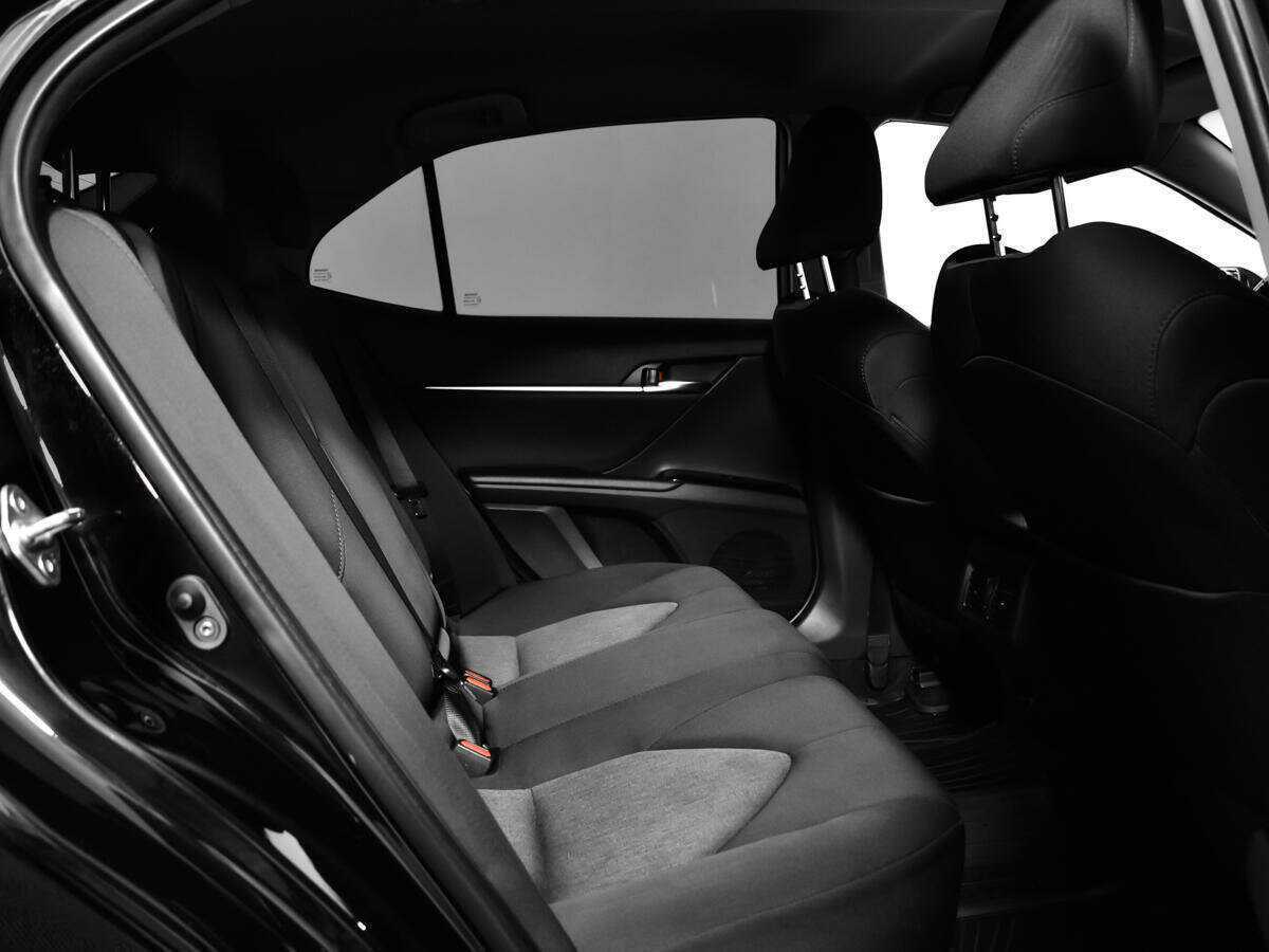 Toyota Camry 2021 года с пробегом. Фото: #9