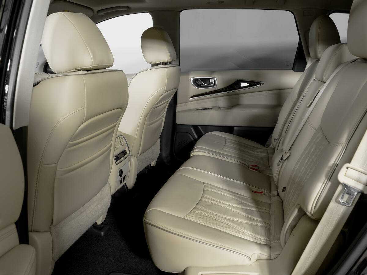 Infiniti QX60 2016 года с пробегом. Фото: #9