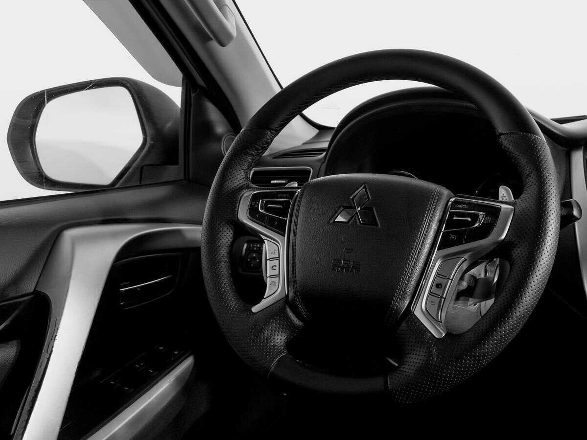 Mitsubishi Pajero Sport 2018 года с пробегом. Фото: #14