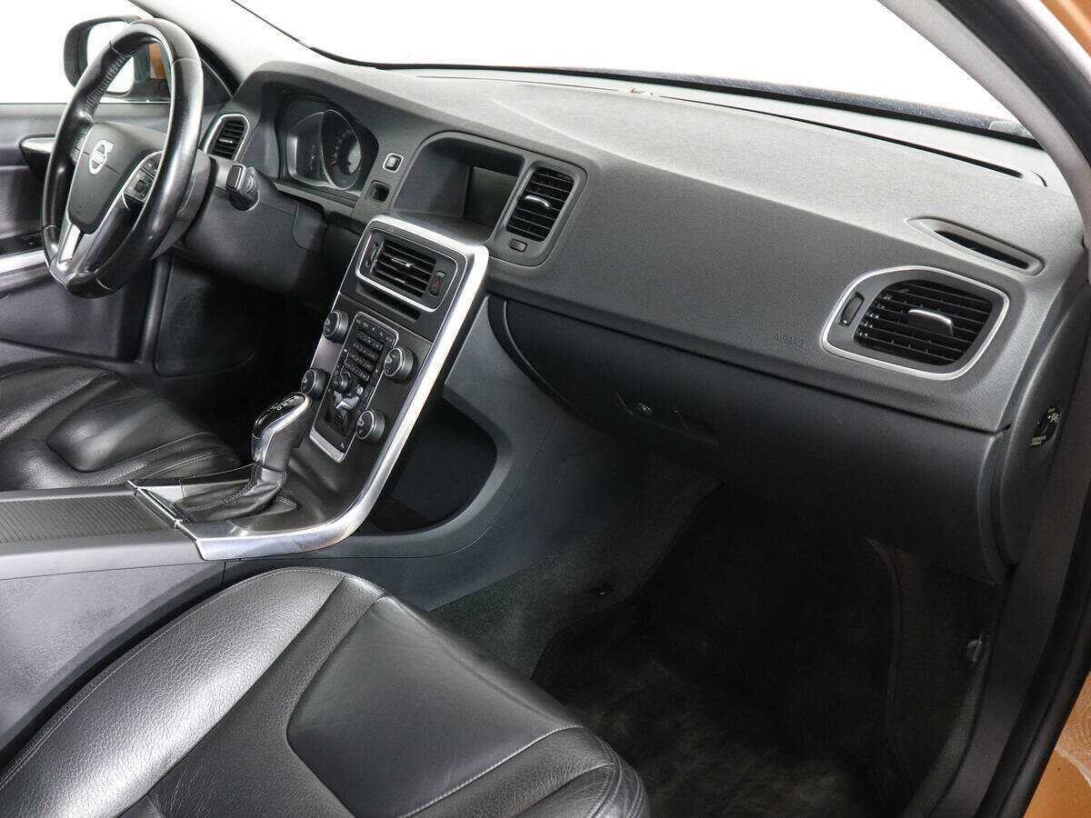 Volvo S60 2013 года с пробегом. Фото: #9