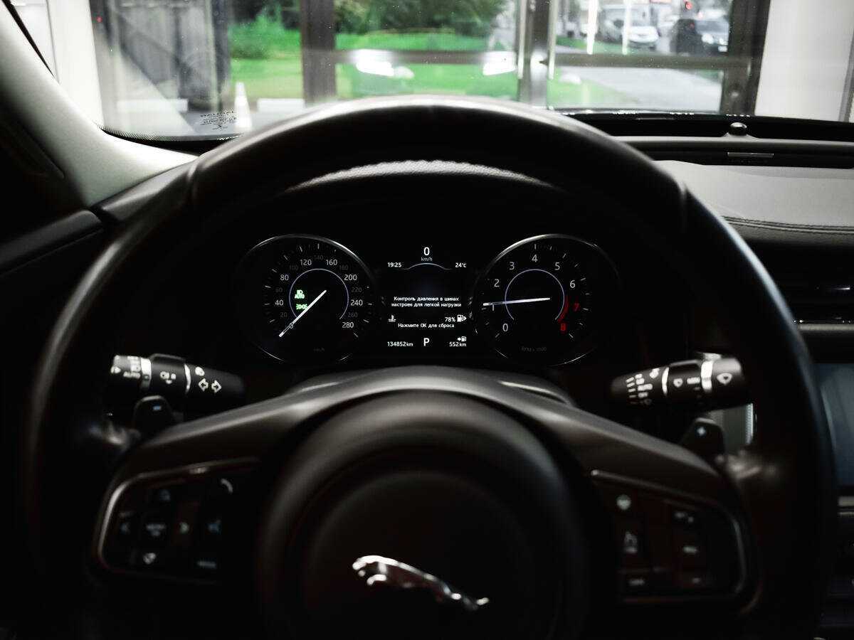 Jaguar XF 2016 года с пробегом. Фото: #6