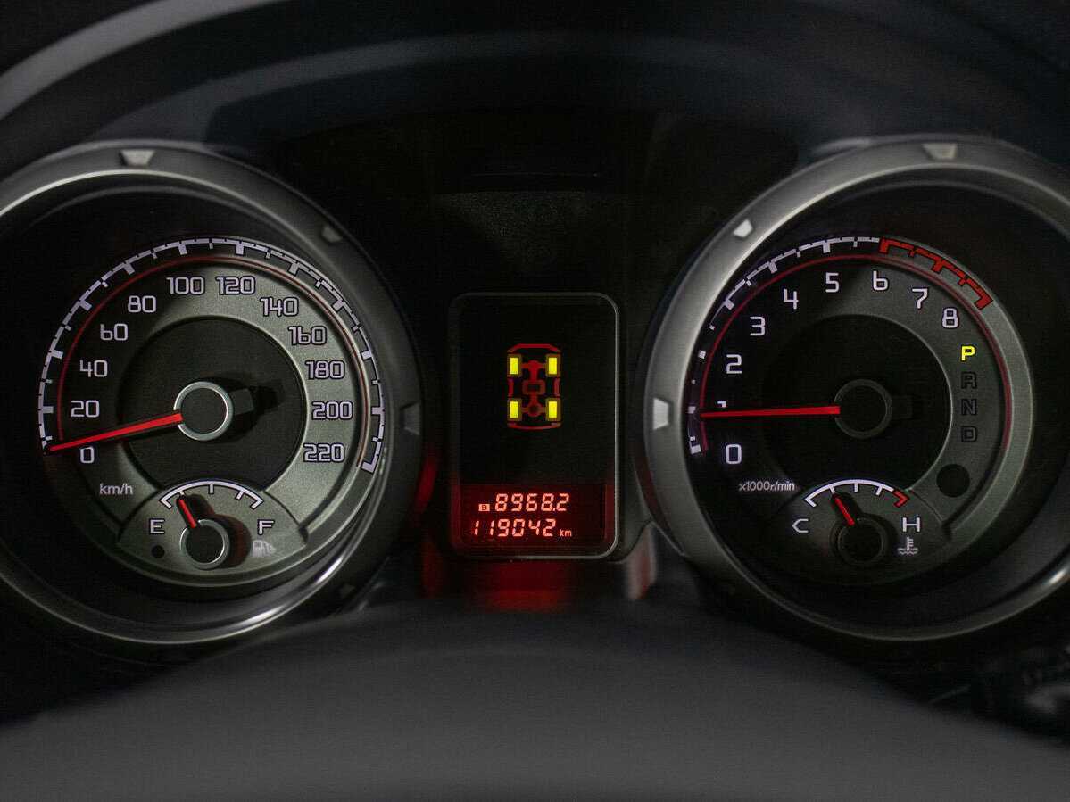 Mitsubishi Pajero 2017 года с пробегом. Фото: #14