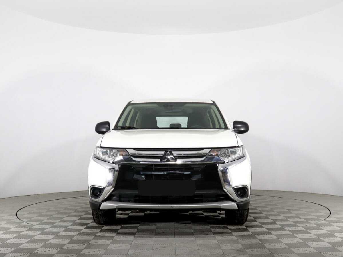 Mitsubishi Outlander 2018 года с пробегом. Фото: #1