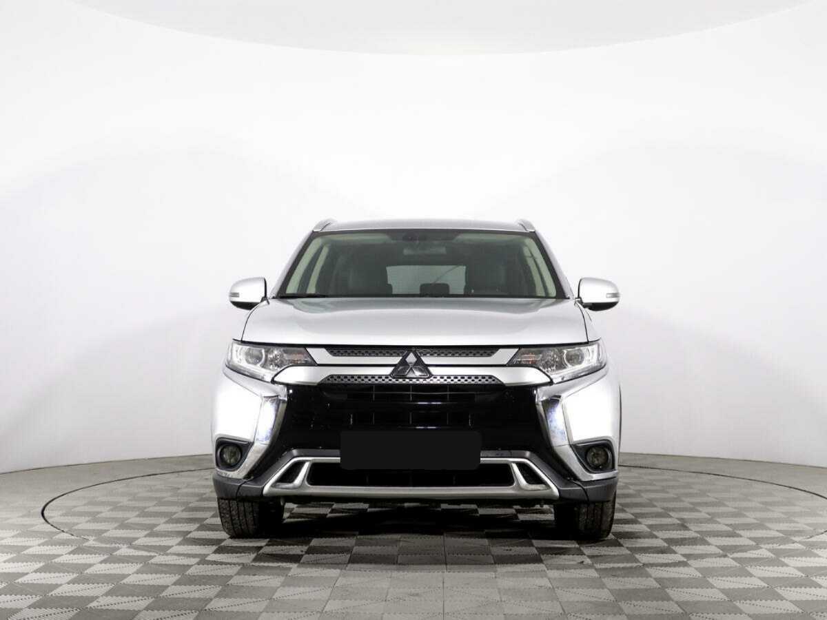 Mitsubishi Outlander 2019 года с пробегом. Фото: #1