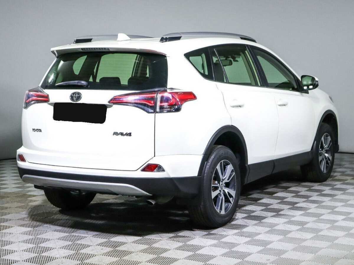 Toyota RAV4 2016 года с пробегом. Фото: #3