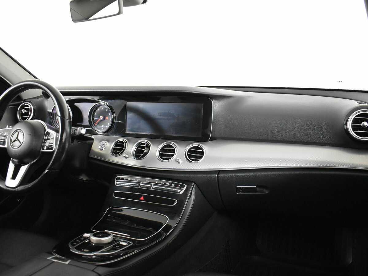 Mercedes-Benz E-Класс 2018 года с пробегом. Фото: #12