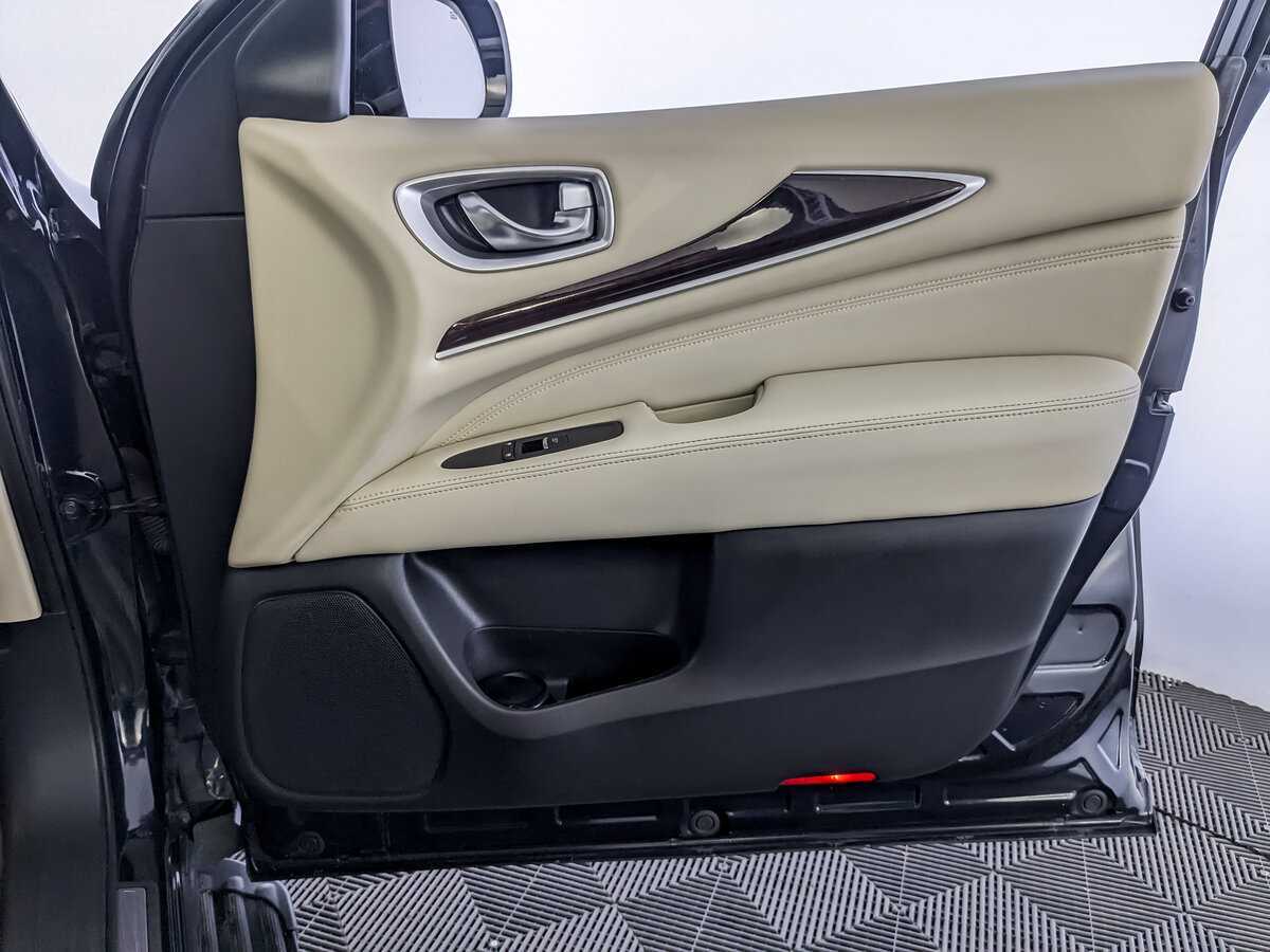 Infiniti QX60 2017 года с пробегом. Фото: #20