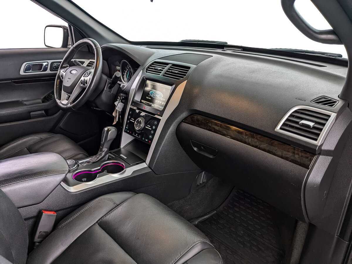 Ford Explorer 2015 года с пробегом. Фото: #8