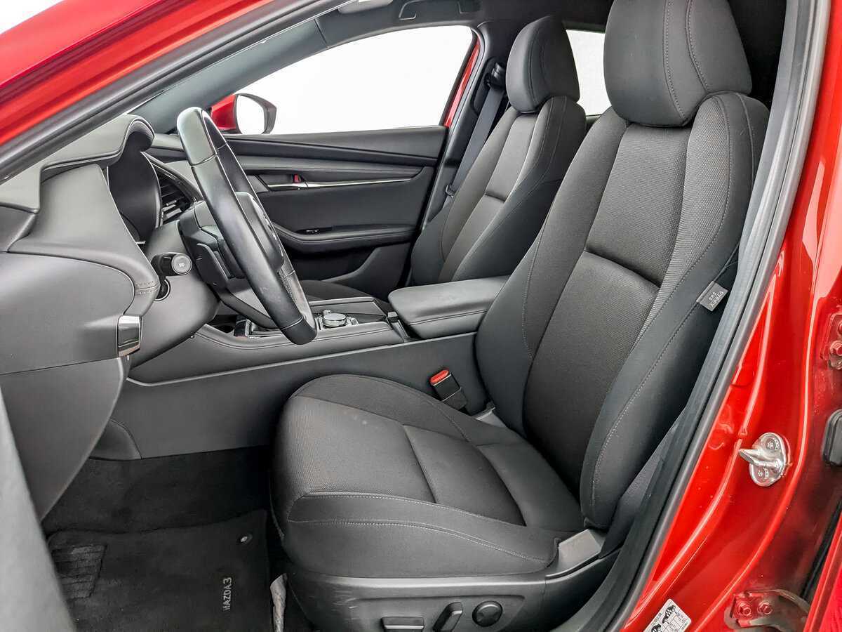 Mazda 3 2019 года с пробегом. Фото: #14