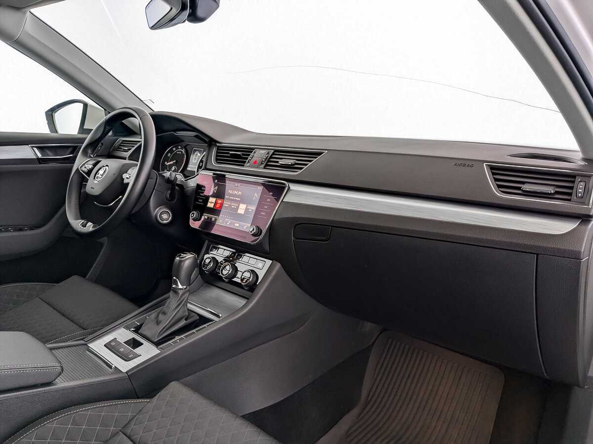 Skoda Superb 2021 года с пробегом. Фото: #8
