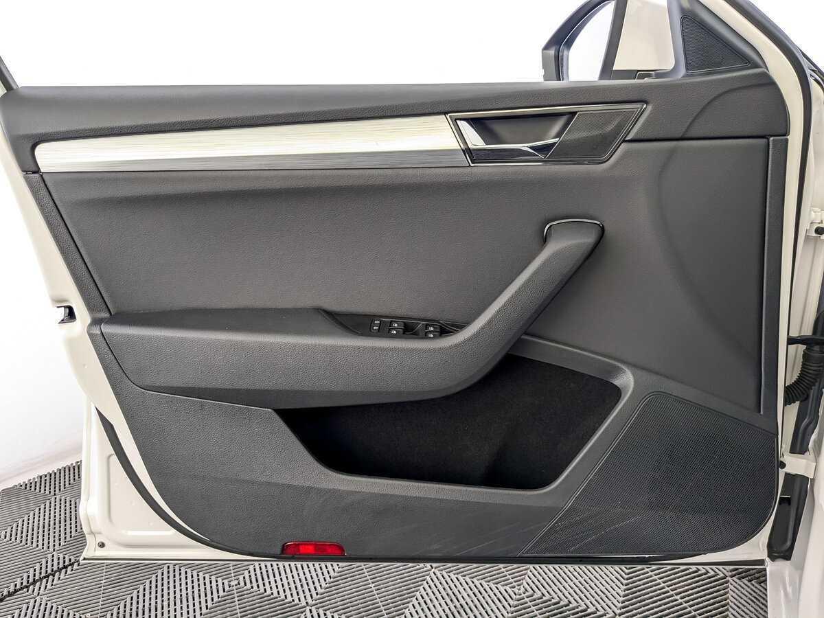 Skoda Superb 2021 года с пробегом. Фото: #14