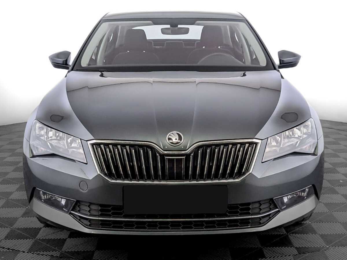 Skoda Superb 2019 года с пробегом. Фото: #1
