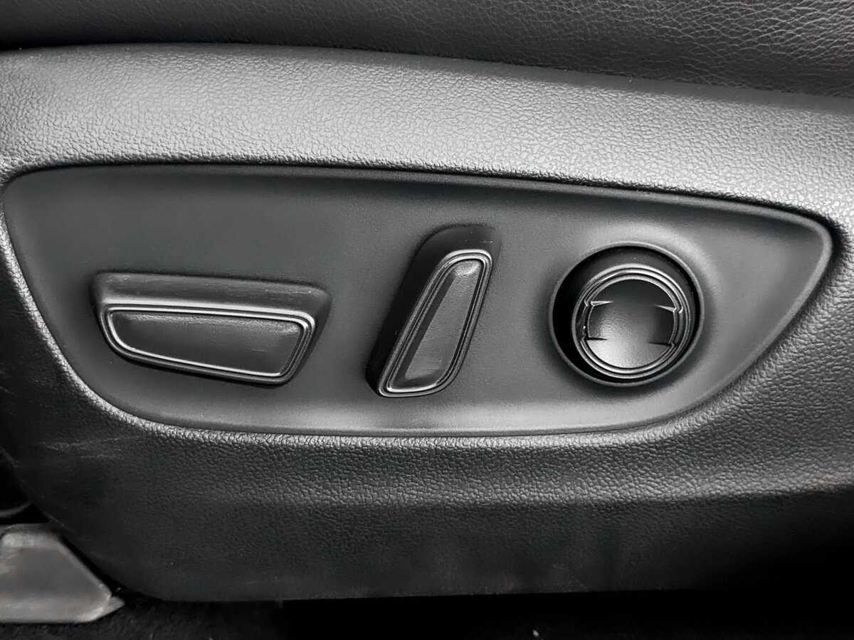 Toyota RAV4 2020 года с пробегом. Фото: #15