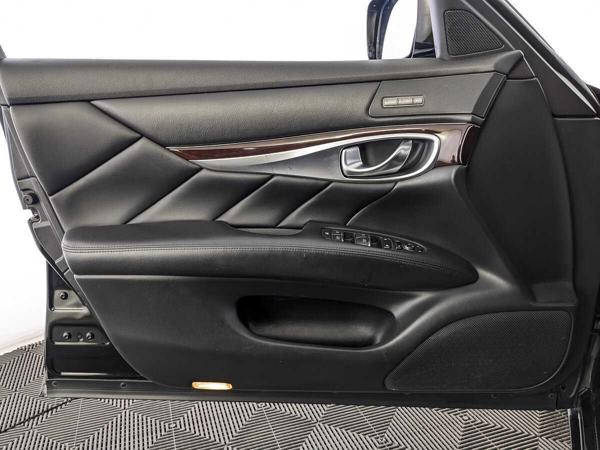 Infiniti Q70 2014 года с пробегом. Фото: #14