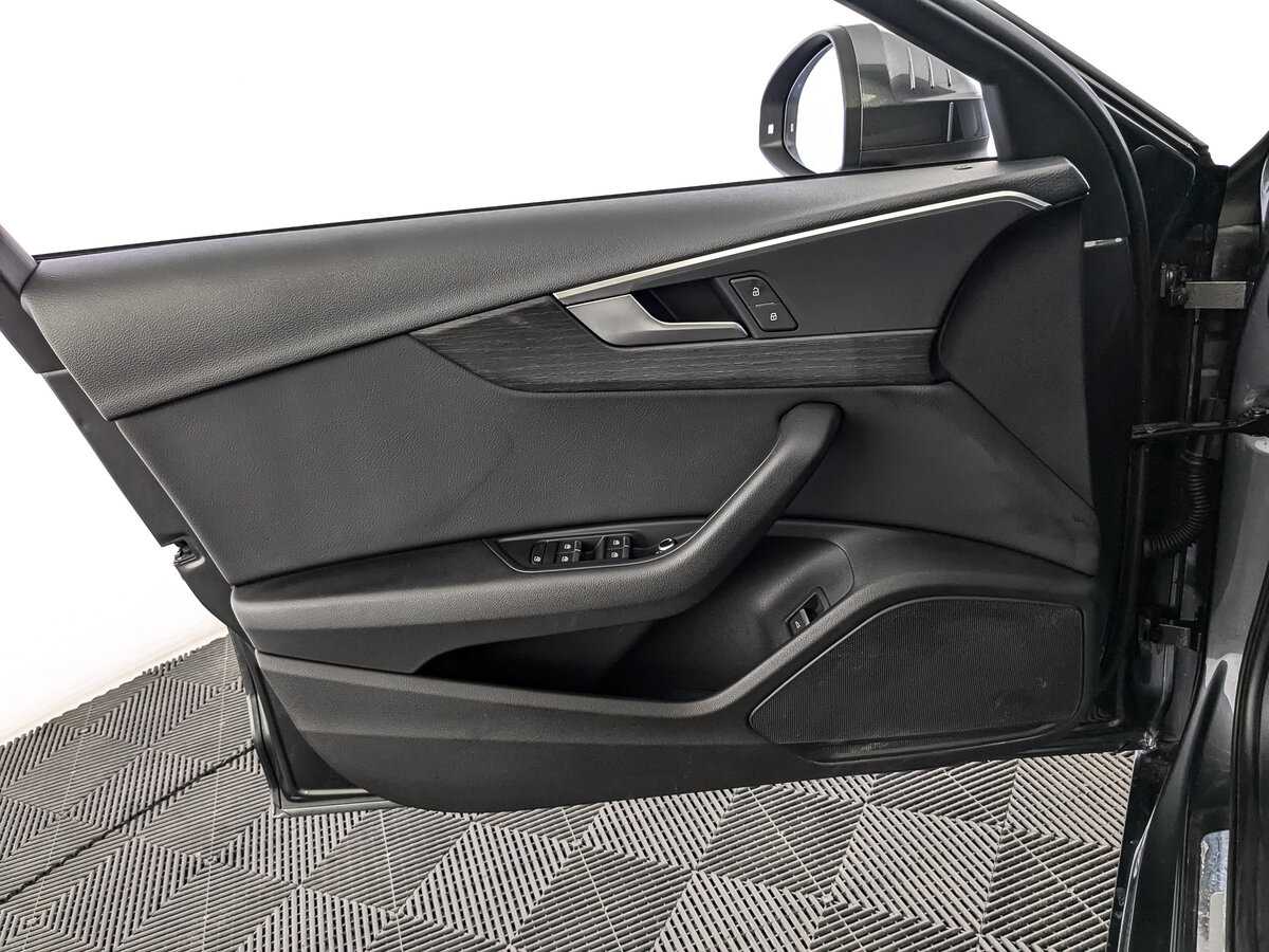 Audi A4 2018 года с пробегом. Фото: #14