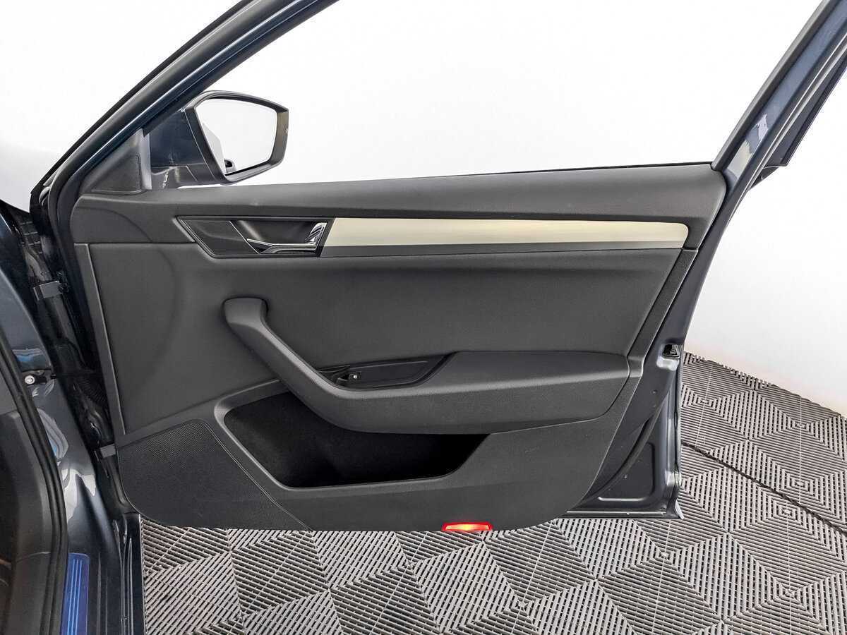 Skoda Superb 2019 года с пробегом. Фото: #19