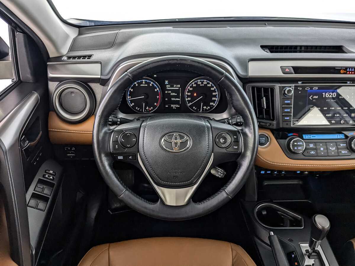 Toyota RAV4 2017 года с пробегом. Фото: #17