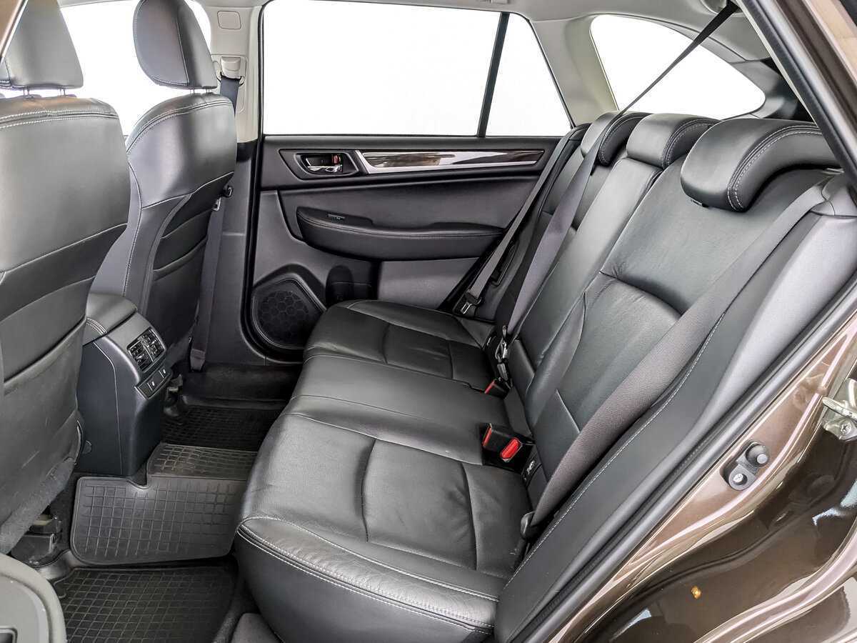 Subaru Outback 2017 года с пробегом. Фото: #9