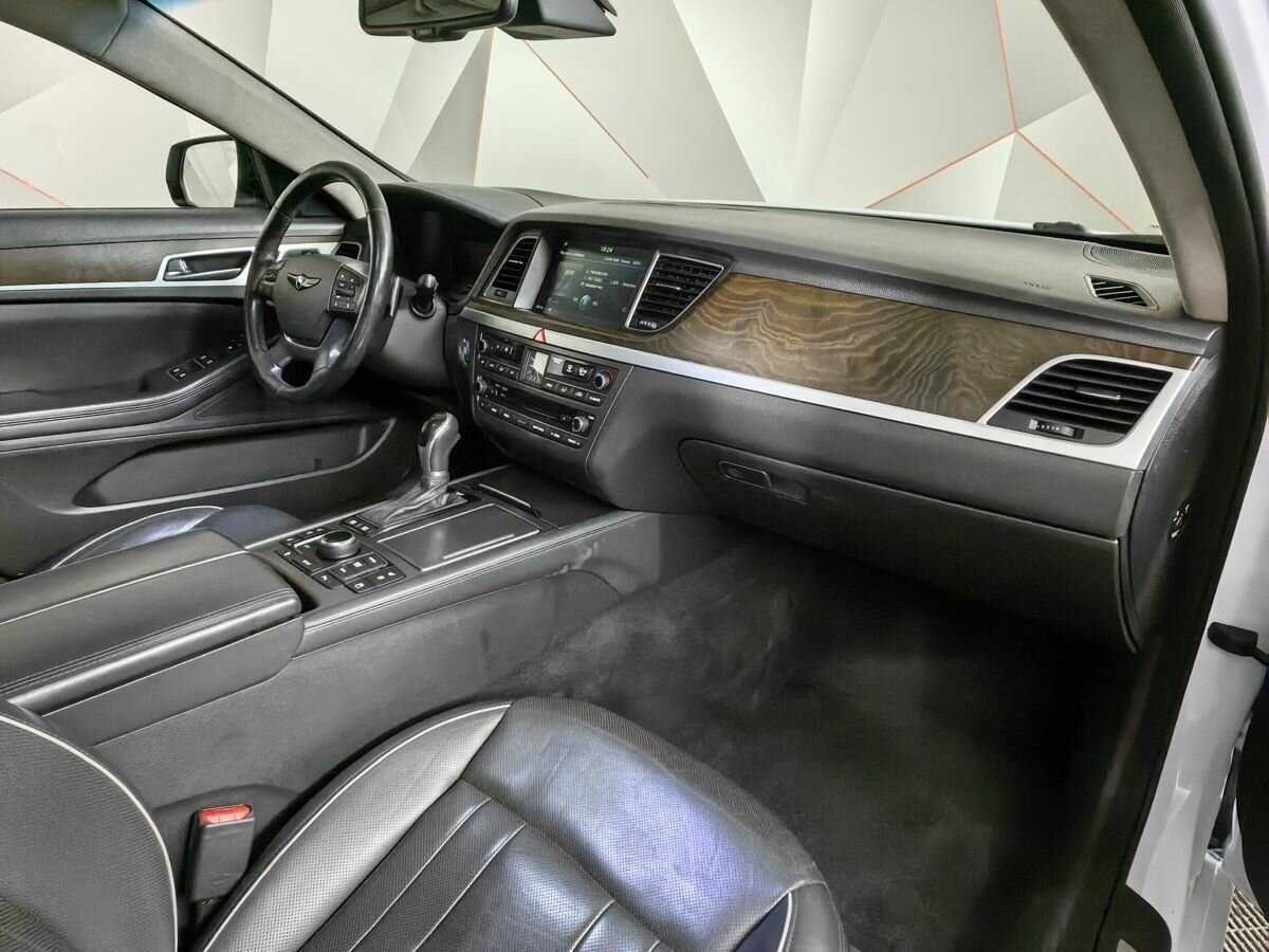 Hyundai Genesis 2014 года с пробегом. Фото: #8