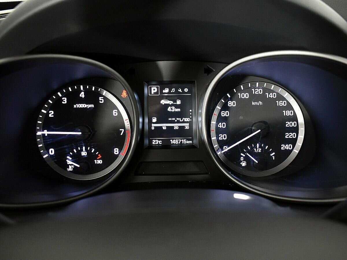 Hyundai Santa Fe 2016 года с пробегом. Фото: #11