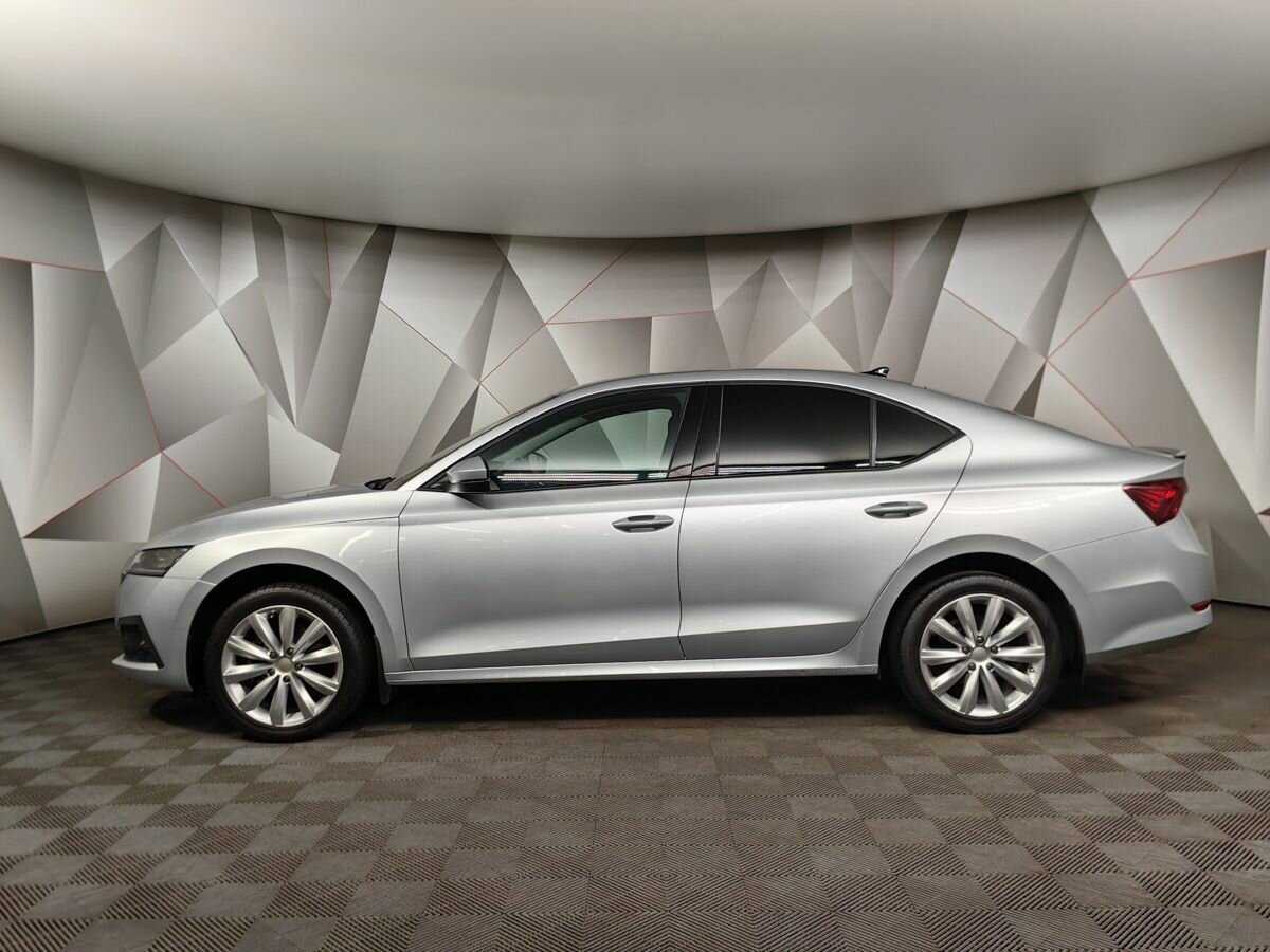 Skoda Octavia 2021 года с пробегом. Фото: #4