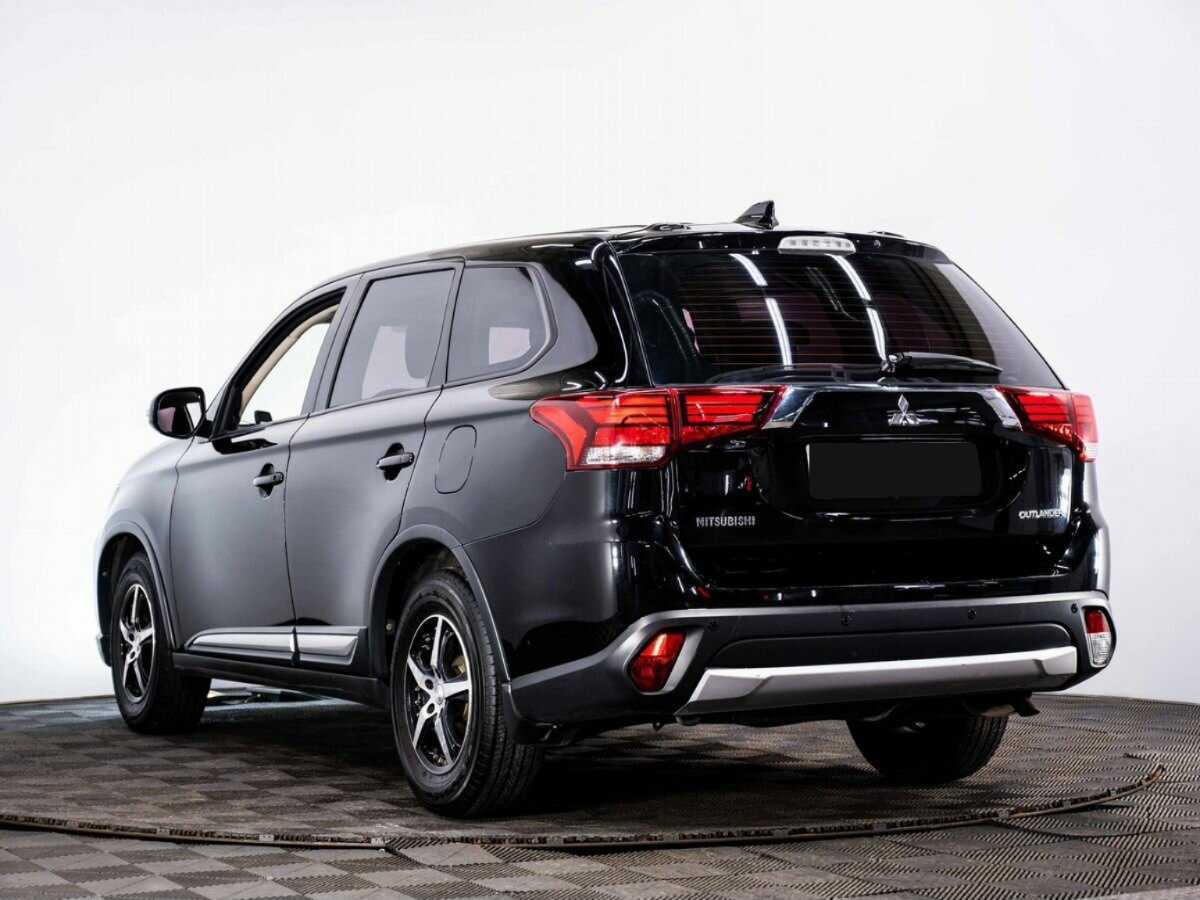 Mitsubishi Outlander 2018 года с пробегом. Фото: #3