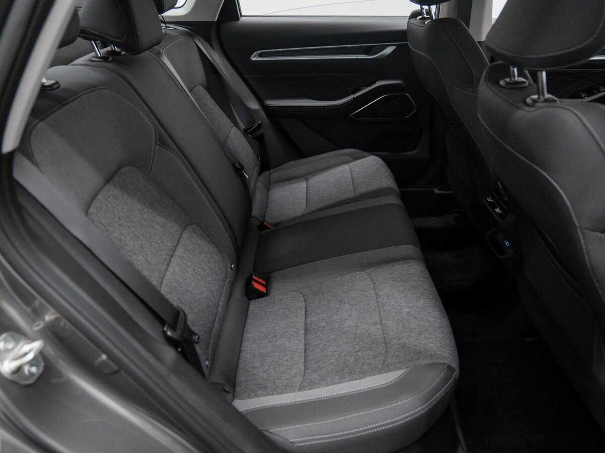 Geely Emgrand 2023 года с пробегом. Фото: #8