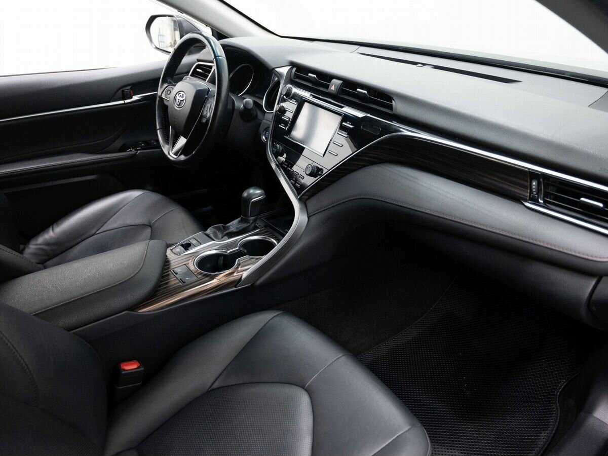 Toyota Camry 2019 года с пробегом. Фото: #10