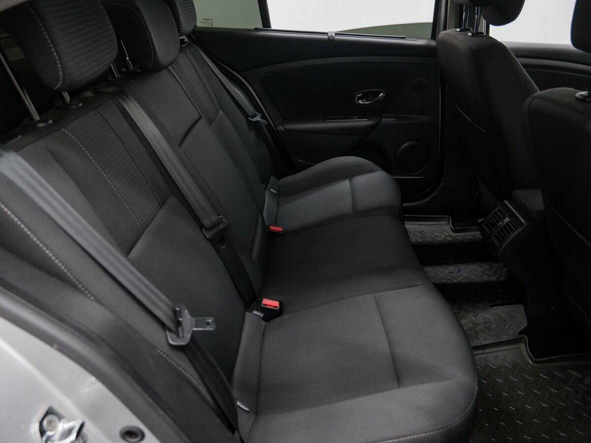 Renault Fluence 2013 года с пробегом. Фото: #8