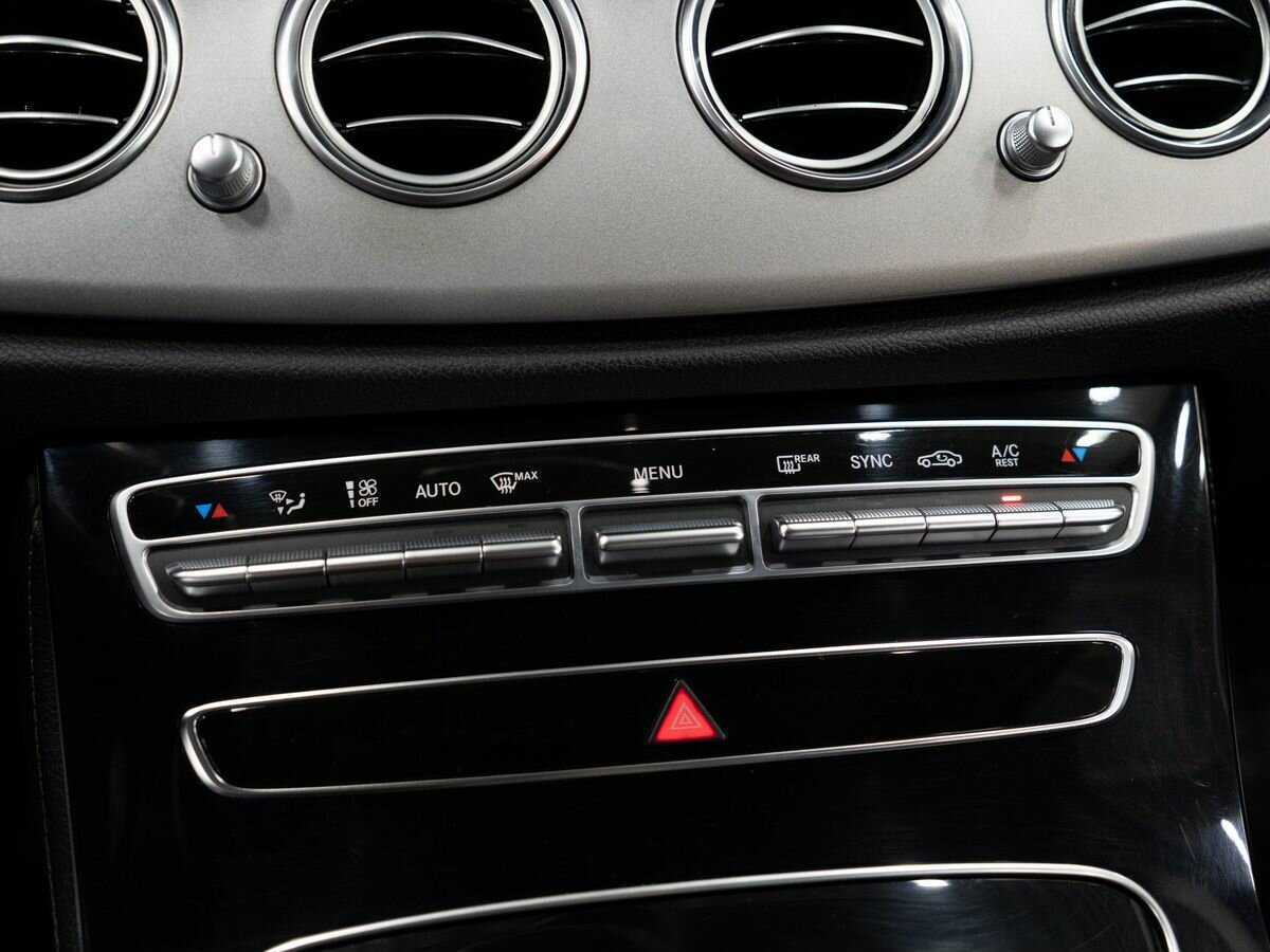Mercedes-Benz E-Класс 2018 года с пробегом. Фото: #14