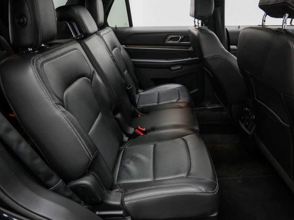 Ford Explorer 2017 года с пробегом. Фото: #8