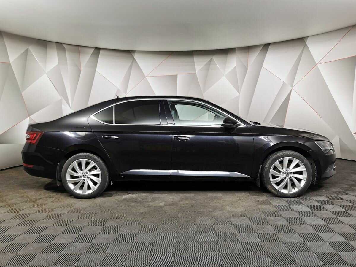 Skoda Superb 2017 года с пробегом. Фото: #5