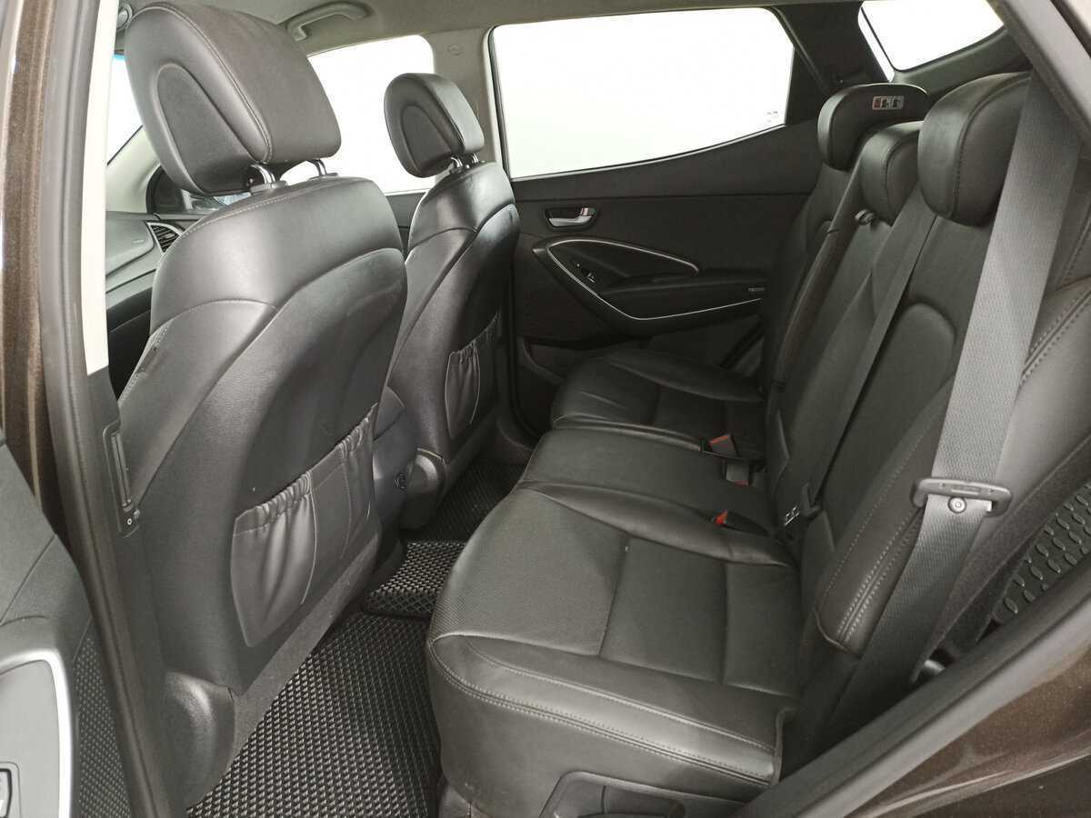 Hyundai Santa Fe 2017 года с пробегом. Фото: #9