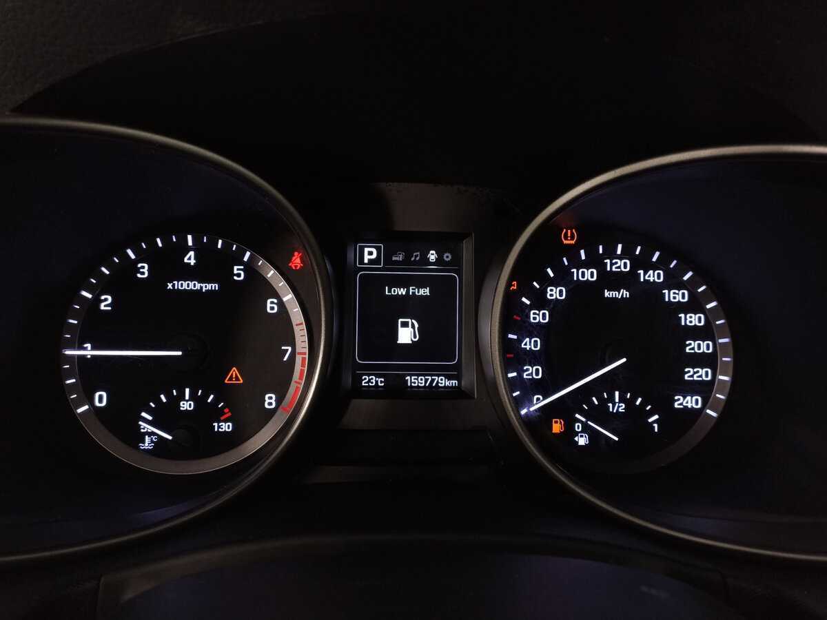 Hyundai Santa Fe 2017 года с пробегом. Фото: #10