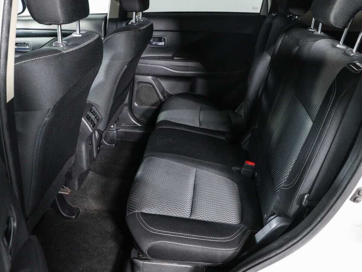 Mitsubishi Outlander 2018 года с пробегом. Фото: #9