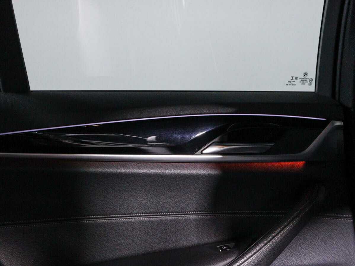 BMW 5 серии 2019 года с пробегом. Фото: #12