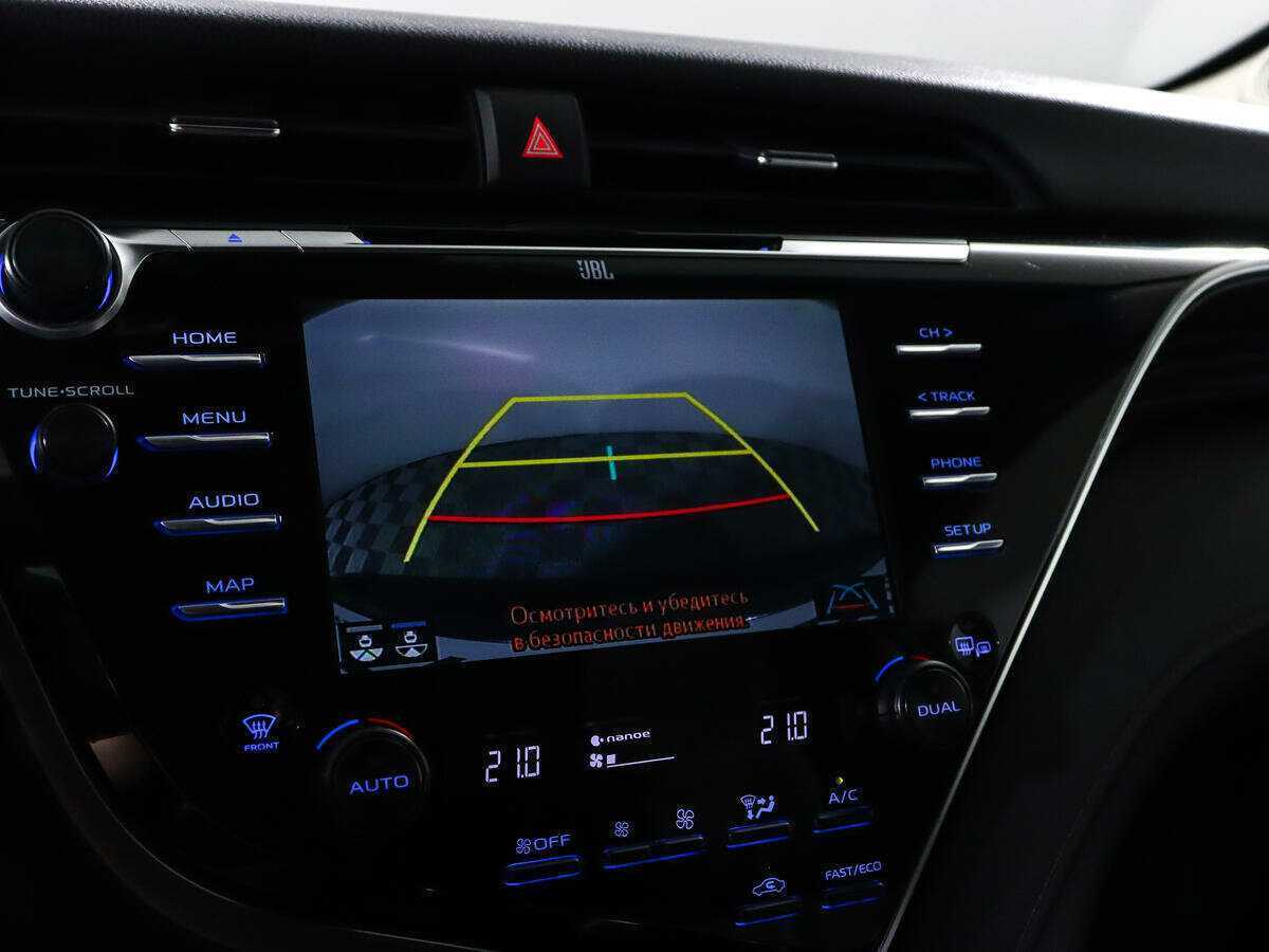 Toyota Camry 2018 года с пробегом. Фото: #12