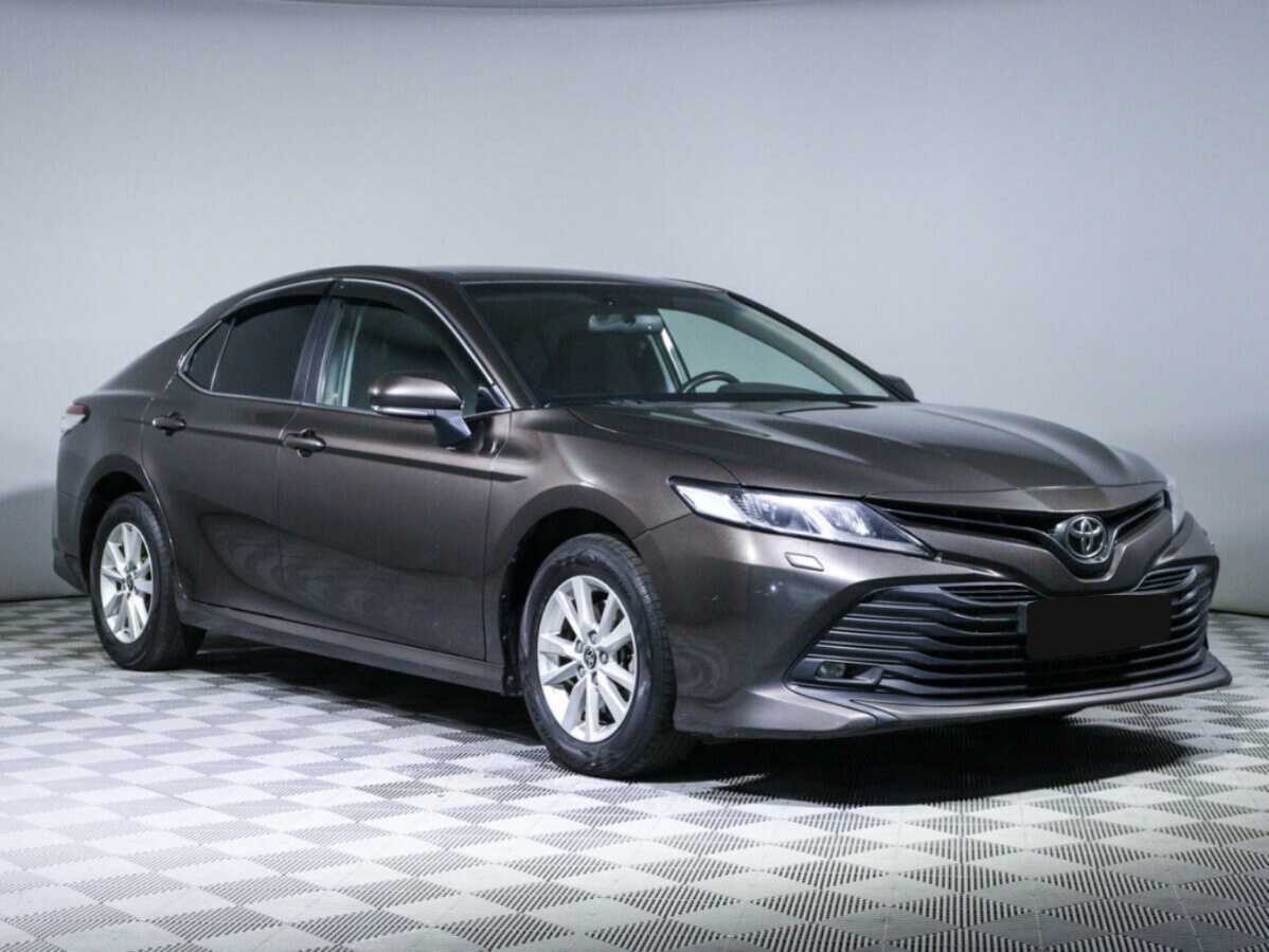 Toyota Camry 2020 года с пробегом. Фото: #2
