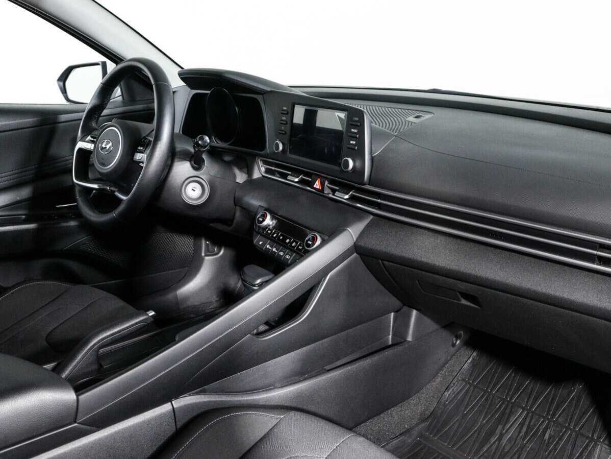 Hyundai Elantra 2021 года с пробегом. Фото: #8