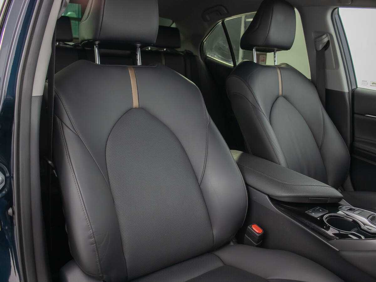 Toyota Camry 2018 года с пробегом. Фото: #9