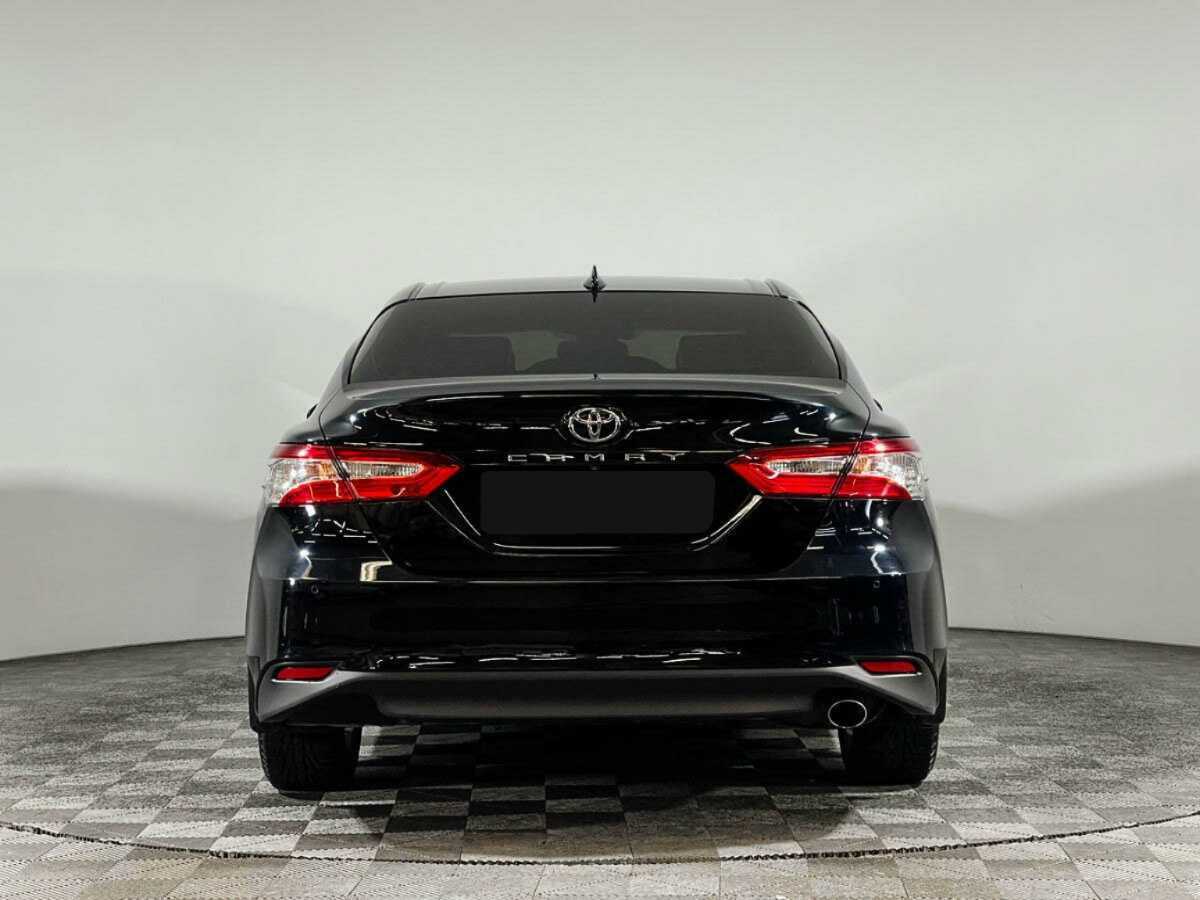 Toyota Camry 2018 года с пробегом. Фото: #5