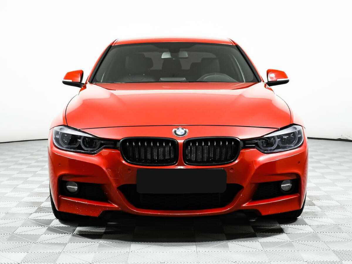 BMW 3 серии 2018 года с пробегом. Фото: #1