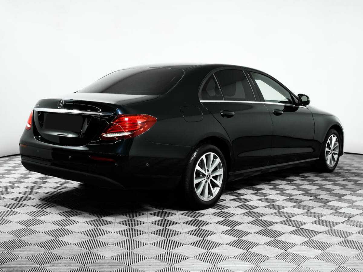 Mercedes-Benz E-Класс 2019 года с пробегом. Фото: #4