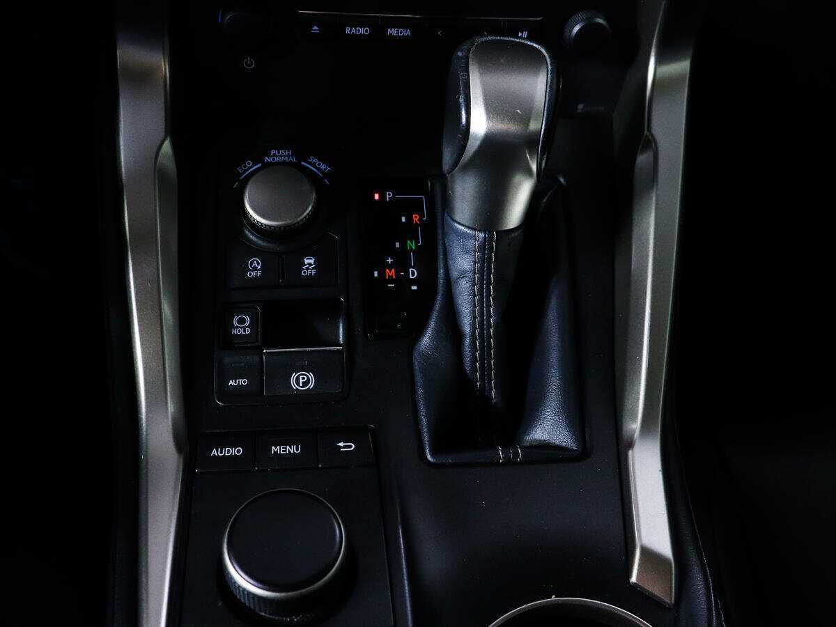 Lexus NX 2015 года с пробегом. Фото: #16