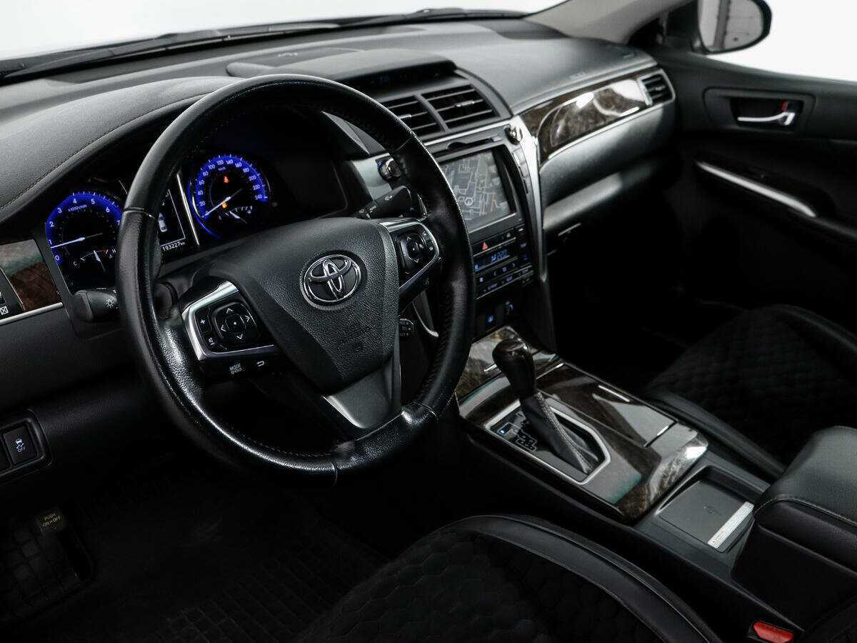 Toyota Camry 2016 года с пробегом. Фото: #8