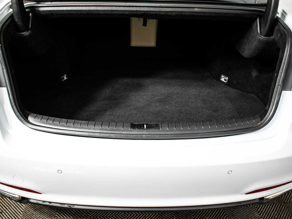 Hyundai Genesis 2015 года с пробегом. Фото: #8