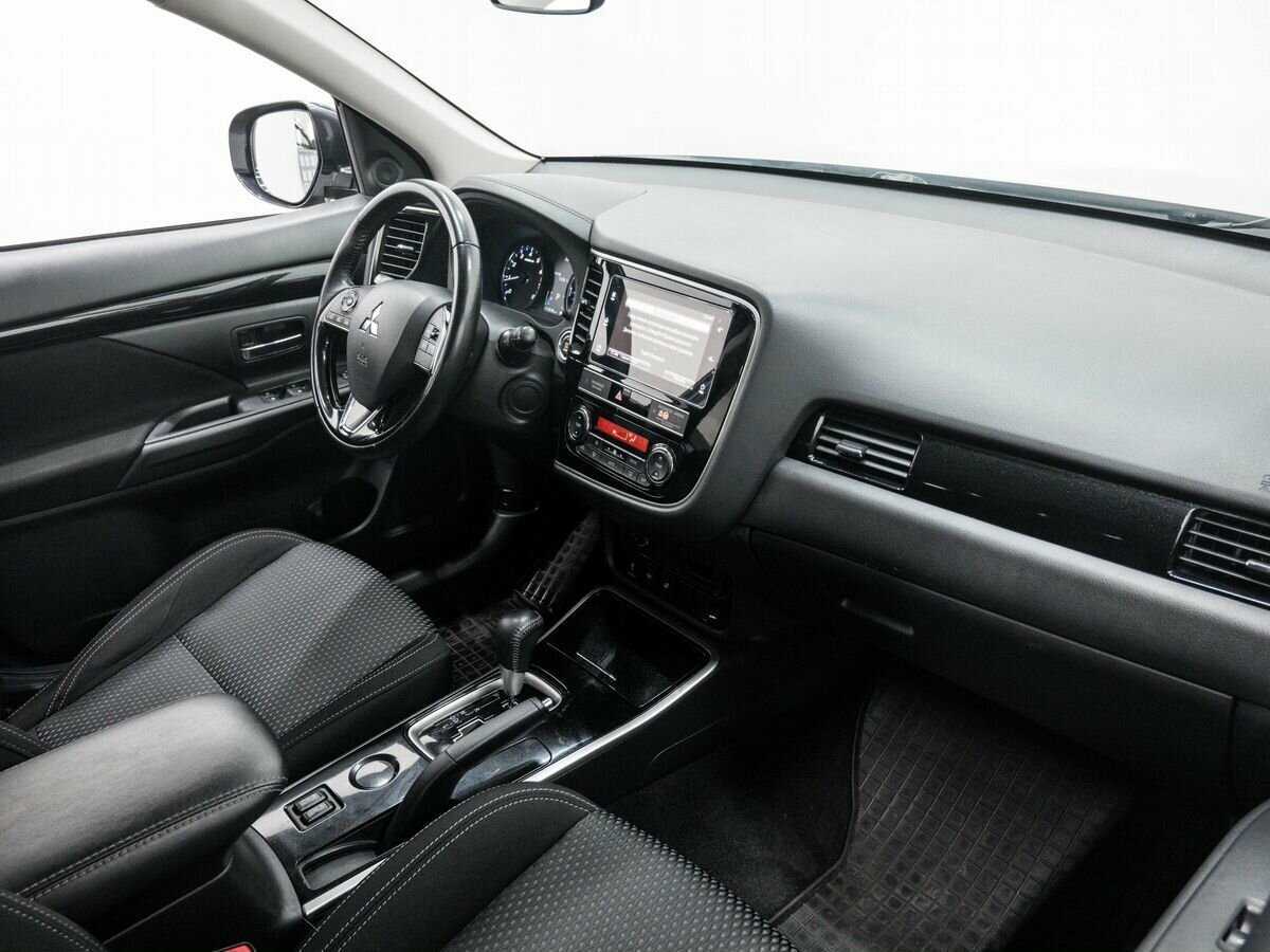 Mitsubishi Outlander 2019 года с пробегом. Фото: #7